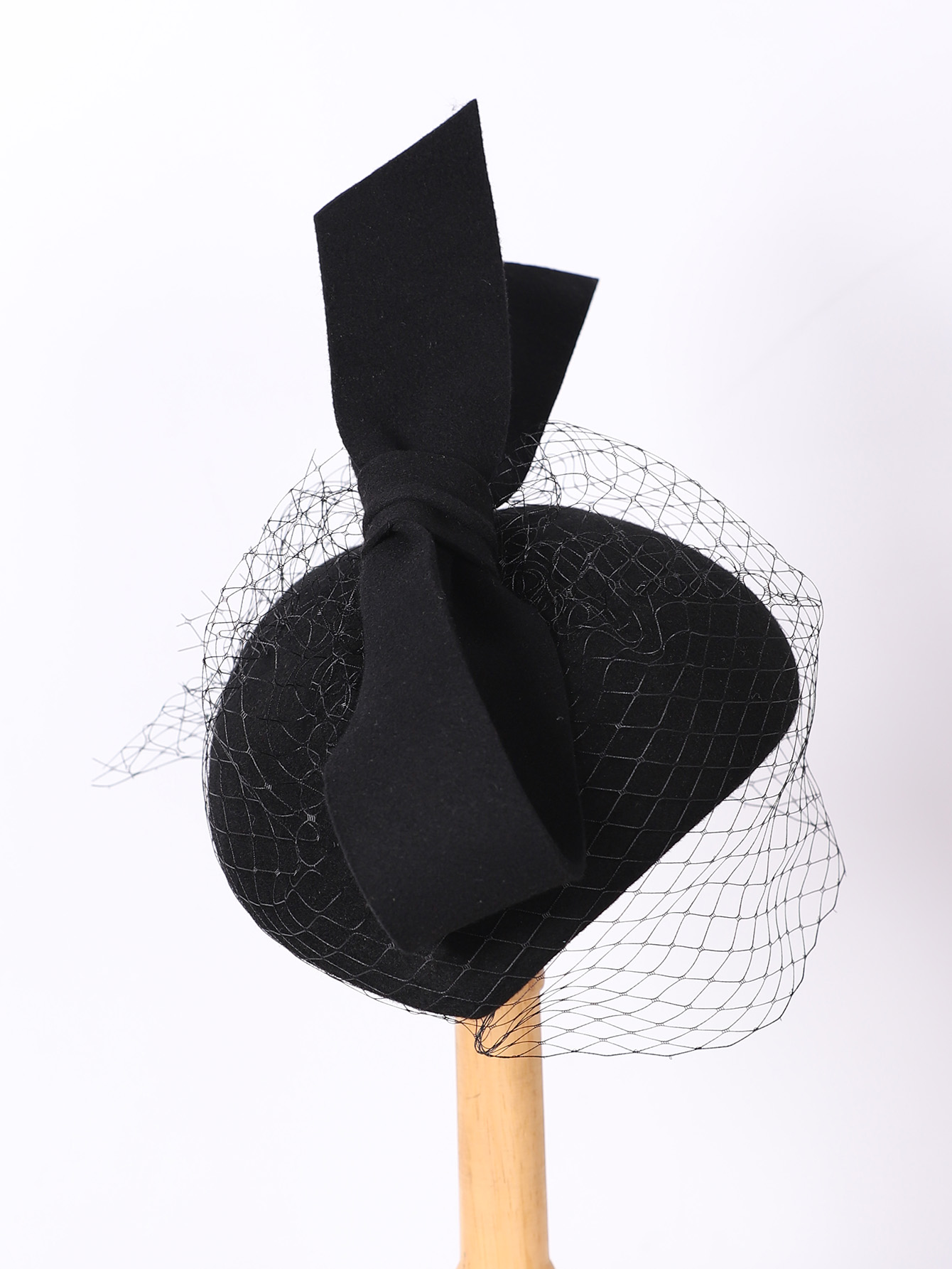 French White Beret Fascinator  - огляд і ціна Beret French Wool